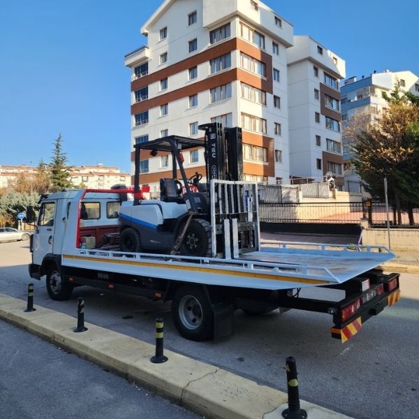 Beşevler forklift kiralama fiyatları için sahada çalışan forklift makinesi